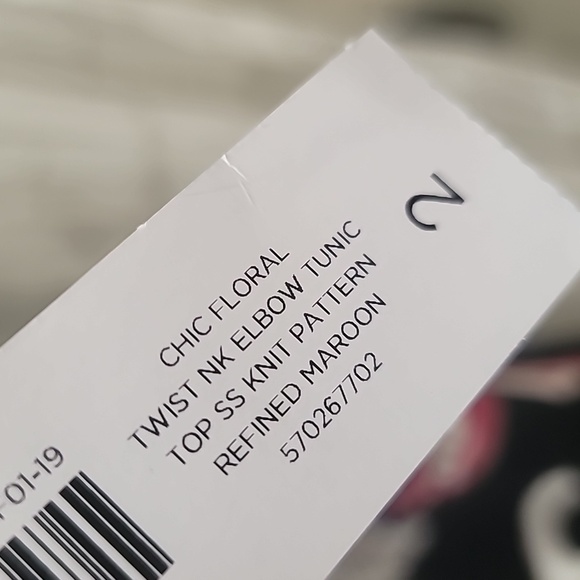 Chico's Women's Top Tee 2L Black Floral Paisley Boho Stretch Short Sleeve Blouse - Picture 5 of 7